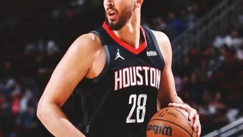 笑点满满：莱昂纳德三分犯规反成两分，哈登却制造对手真实三分犯规